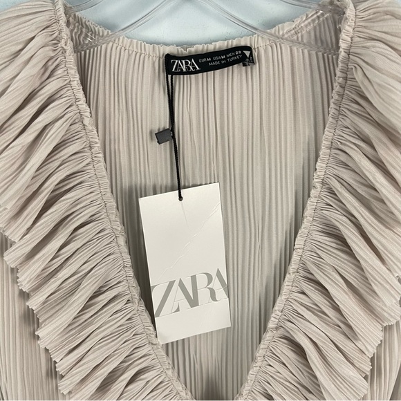 Zara Sleeveless V-neck Rufle Pleated Tie Front Top Blouse Size M - Picture 14 of 15